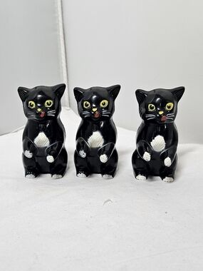 Lot of 3 Vintage FiFi the Cat Plastic Pepper Shakers CAT & DOG  Pet Food Promo